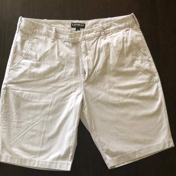 EXPRESS Classic Fit Men’s Shorts - Picture 2 of 7